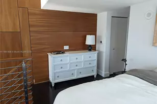 41 SE 5th St, Miami, FL 33131 - Photo 12