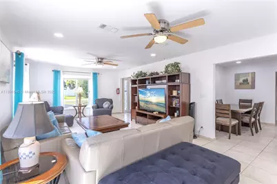 1660 NE 25th Ave, Pompano Beach, FL 33062 - Photo 8