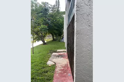 5612 NW 19th St #7, Lauderhill, FL 33313 - Photo 6