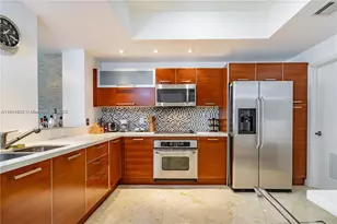 3330 NE 190th St, Aventura, FL 33180 - Photo 14