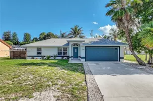 326 SW Covington Rd, Port Saint Lucie, FL 34953 - Photo 1