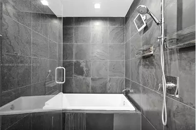 900 Biscayne Blvd #4901, Miami, FL 33132 - Photo 30