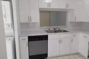 17038 NW 66th Ct, Hialeah, FL 33015 - Photo 8