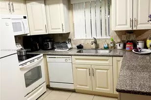 7912 Kimberly Blvd, North Lauderdale, FL 33068 - Photo 4