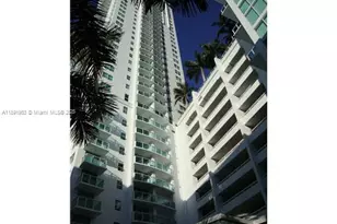 31 SE 5th St, Miami, FL 33131 - Photo 2