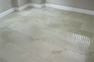 31 SE 5th St, Miami, FL 33131 - Photo 22