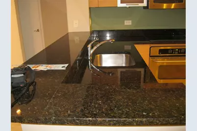 31 SE 5 St #1210, Miami, FL 33131 - Photo 12