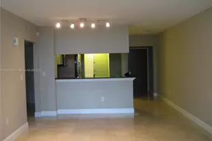 31 SE 5th St, Miami, FL 33131 - Photo 10