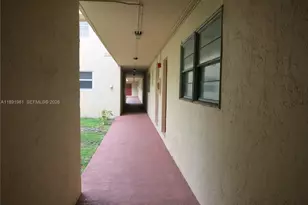 10901 N Kendall Dr, Miami, FL 33176 - Photo 4