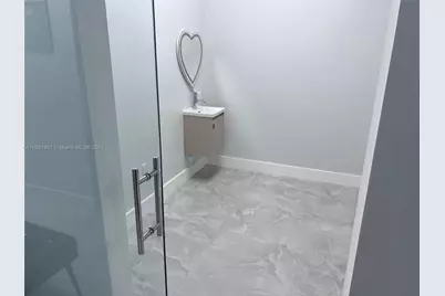 Pines Blvd, Pembroke Pines, FL 33024 - Photo 20