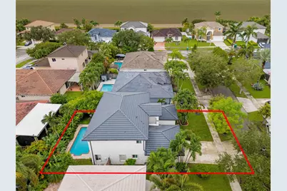 16132 SW 147th Ln, Miami, FL 33196 - Photo 8