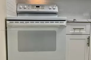 1725 W 60th St, Hialeah, FL 33012 - Photo 12