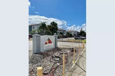 1725 W 60th St #F304, Hialeah, FL 33012 - Photo 2
