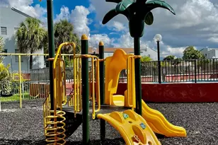 1725 W 60th St, Hialeah, FL 33012 - Photo 24