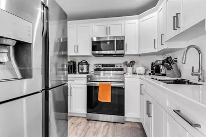 9310 Fontainebleau Blvd #201, Miami, FL 33172 - Photo 8