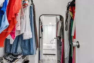 9310 Fontainebleau Blvd, Miami, FL 33172 - Photo 16