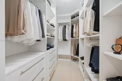 6365 Collins Ave #2901, Miami Beach, FL 33141 - Photo 4