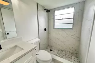213 Oakridge N, Deerfield Beach, FL 33442 - Photo 8