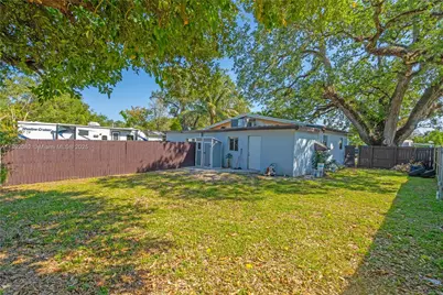 4111 SW 33rd St #A, West Park, FL 33023 - Photo 14