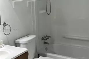 4675 W 18th Ct, Hialeah, FL 33012 - Photo 12