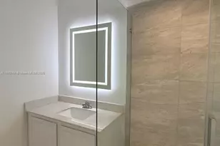 445 SW 11th St, Miami, FL 33130 - Photo 4