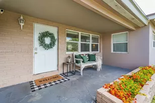 312 NW 35th St, Oakland Park, FL 33309 - Photo 1