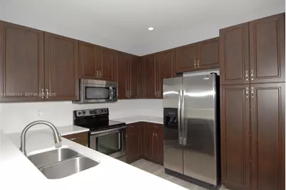 7636 Foxcroft Ln, Davie, FL 33328 - Photo 8