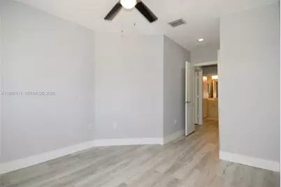 7636 Foxcroft Ln, Davie, FL 33328 - Photo 14