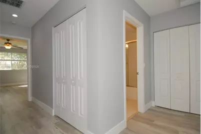 7636 Foxcroft Ln, Davie, FL 33328 - Photo 12