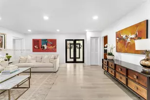 8995 SW 83rd St, Miami, FL 33173 - Photo 4