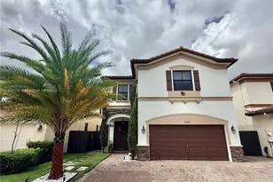 8640 NW 101st Pl, Doral, FL 33178 - Photo 2