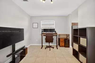 379 NE 25th Ter, Homestead, FL 33033 - Photo 18