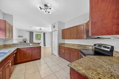 379 NE 25th Ter, Homestead, FL 33033 - Photo 12
