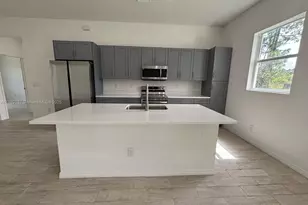 1018 Maddock St E, Lehigh Acres, FL 33974 - Photo 8