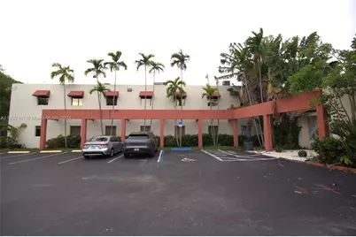 6405 NW 36th St, Virginia Gardens, FL 33166 - Photo 2