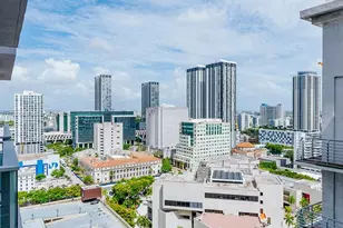 227 NE 2nd St, Miami, FL 33132 - Photo 12