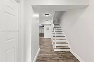 281 Jacaranda Dr, Plantation, FL 33324 - Photo 4