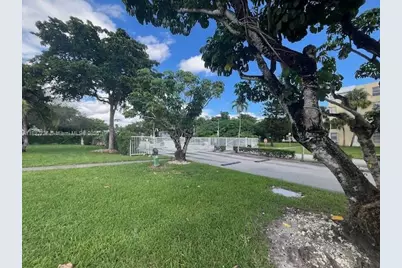 920 NE 199th St #4S, Miami, FL 33179 - Photo 50