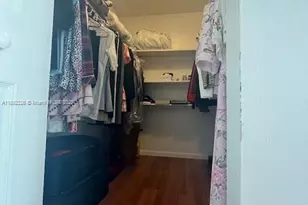 920 NE 199th St, Miami, FL 33179 - Photo 44