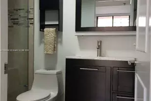 540 Brickell Key Dr, Miami, FL 33131 - Photo 32