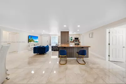 2115 NE 54th Ct, Fort Lauderdale, FL 33308 - Photo 10