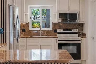 2115 NE 54th Ct, Fort Lauderdale, FL 33308 - Photo 20