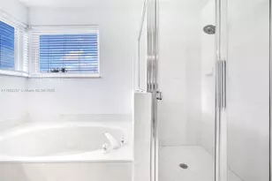 1637 SW 156th Ave, Pembroke Pines, FL 33027 - Photo 16