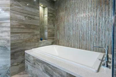 16425 Collins Ave #OS16A, Sunny Isles Beach, FL 33160 - Photo 32