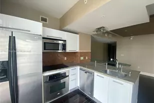 185 SW 7th St, Miami, FL 33130 - Photo 4