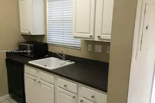 1731 NW 96th Terrace, Pembroke Pines, FL 33024 - Photo 2