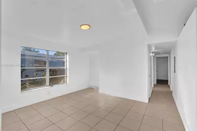 137 NW 29th Ave, Fort Lauderdale, FL 33311 - Photo 14