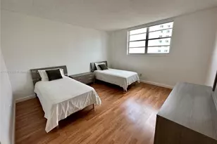 19390 Collins Ave, Sunny Isles Beach, FL 33160 - Photo 10