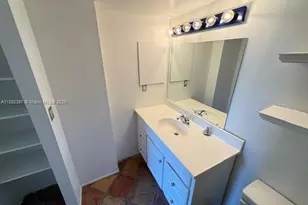 3401 N Country Club Dr, Aventura, FL 33180 - Photo 10