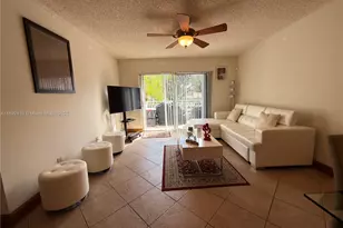 11266 SW 12th St, Pembroke Pines, FL 33025 - Photo 26